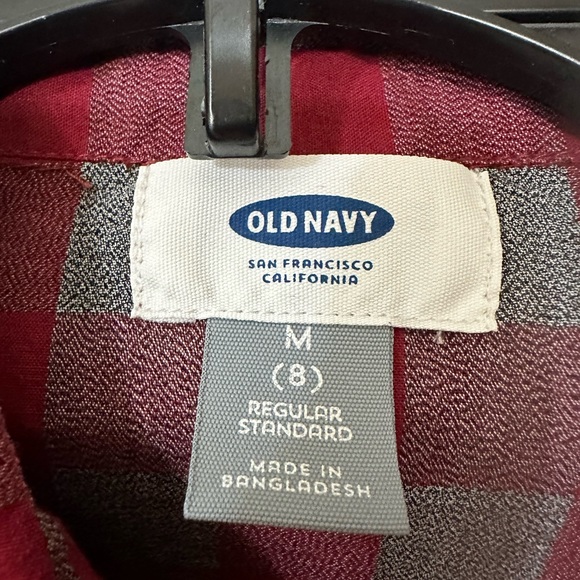 Old navy long sleeve button down size m(8) - Picture 2 of 2